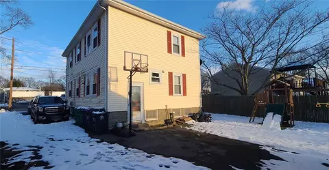 Exterior - 141 Wingate Ave, Warwick, RI 02888 photo 3 of 5