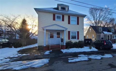 Exterior - 141 Wingate Ave, Warwick, RI 02888 photo 4 of 5