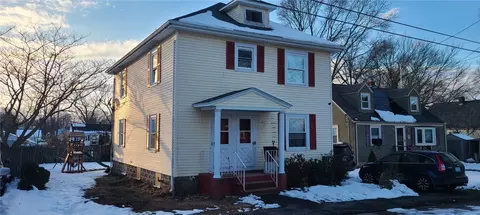 141 Wingate Ave, Warwick, RI 02888