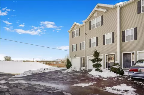 1084 Pine St #5, Fall River, MA 02720