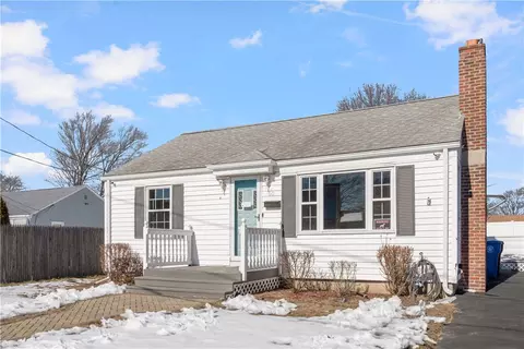 60 Laconia Rd, Cranston, RI 02920