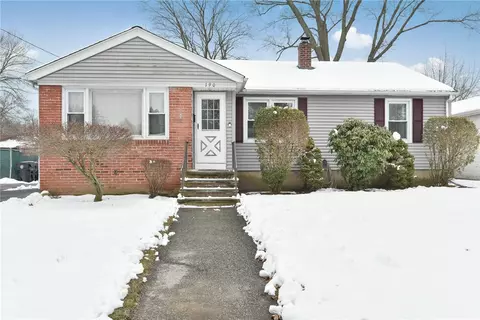 190 Lakeside Ave, Warwick, RI 02888