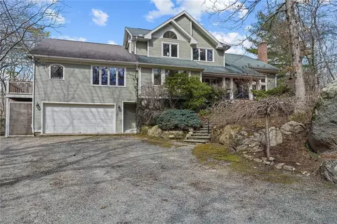 11 William Reynolds Farm Rd, Richmond, RI 02892