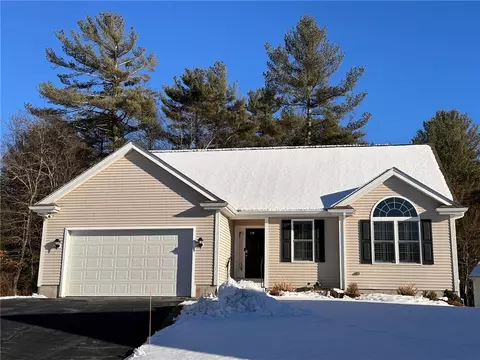 5 Judith Ann Cir, Rehoboth, MA 02769