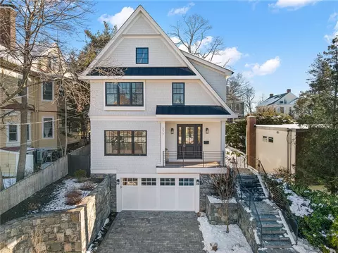 377 Wayland Ave, Providence, RI 02906