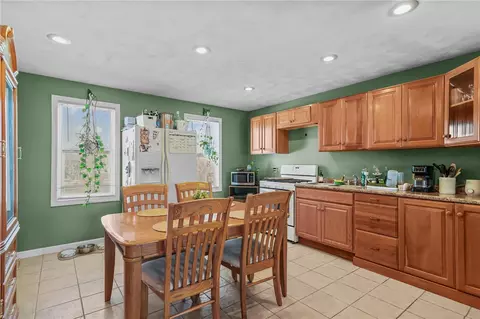 Kitchen - 5 Murphy Ave, Bristol, RI 02809 photo 3 of 7