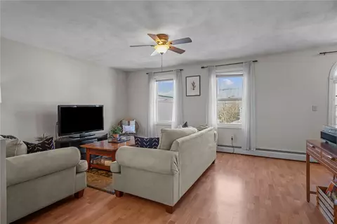 Living - 5 Murphy Ave, Bristol, RI 02809 photo 7 of 9