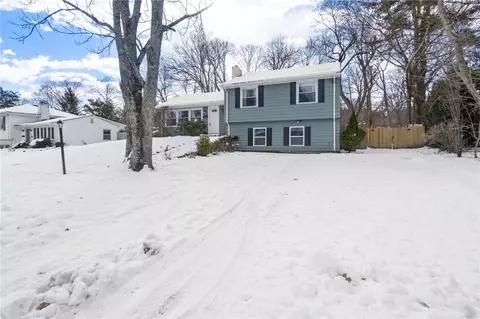 78 Shenandoah Rd, Warwick, RI 02886