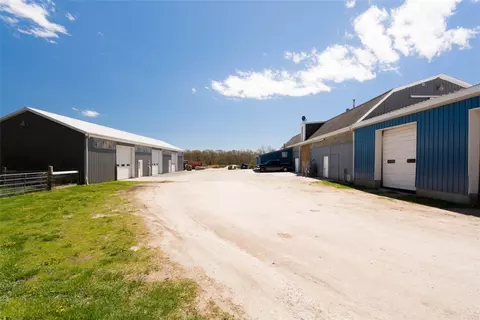 3634 Main Rd, Tiverton, RI 02878