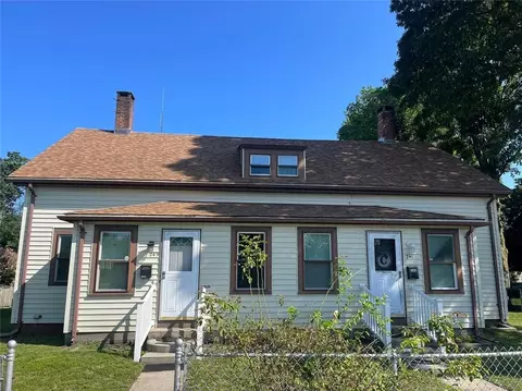 241 Knight St, Warwick, RI 02886