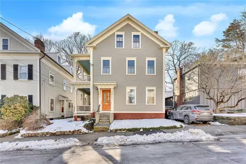 19 Barnes St, Providence, RI 02906