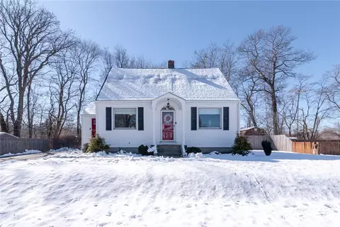 138 Bend St, Warwick, RI 02888