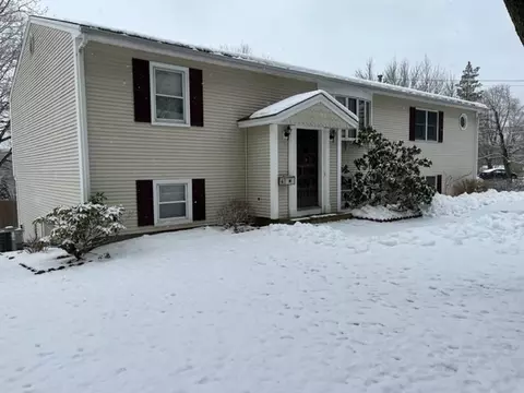 15 Bridal Ave, Warwick, RI 02886