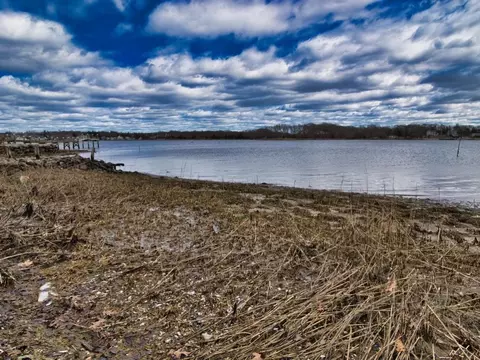 0 Wilcox St, Bristol, RI 02809