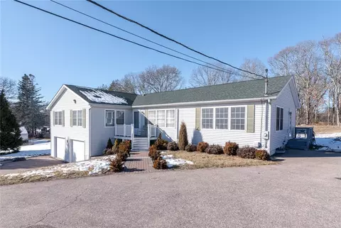 14 Stuart St, Westerly, RI 02891
