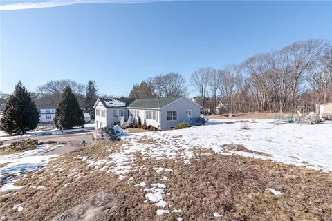 Exterior - 14 Stuart St, Westerly, RI 02891 photo 3 of 7