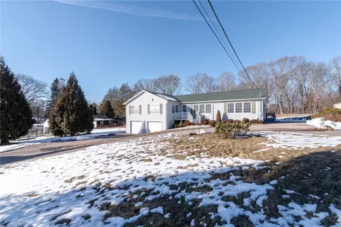Exterior - 14 Stuart St, Westerly, RI 02891 photo 2 of 7