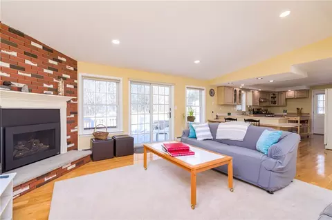 Living - 14 Stuart St, Westerly, RI 02891 photo 2 of 6
