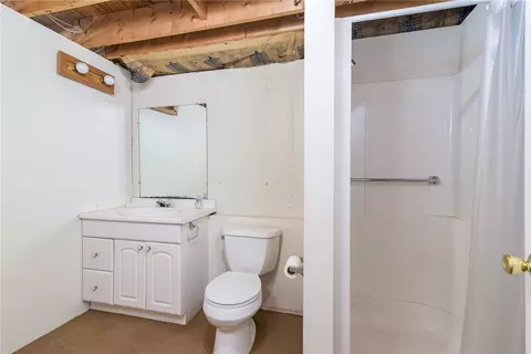Bath - 14 Stuart St, Westerly, RI 02891 photo 3 of 3