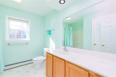Bath - 14 Stuart St, Westerly, RI 02891 photo 2 of 3