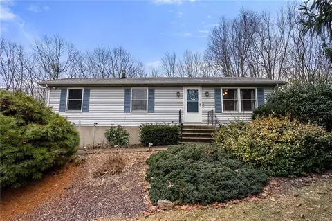 6 Apple Tree Ln, Johnston, RI 02919