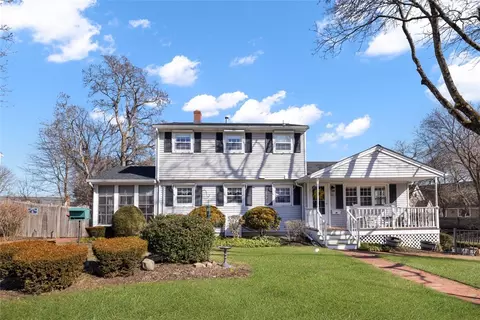 44 Weber Ave, Warwick, RI 02886