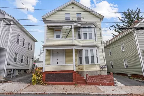 15 Erastus St, Providence, RI 02909