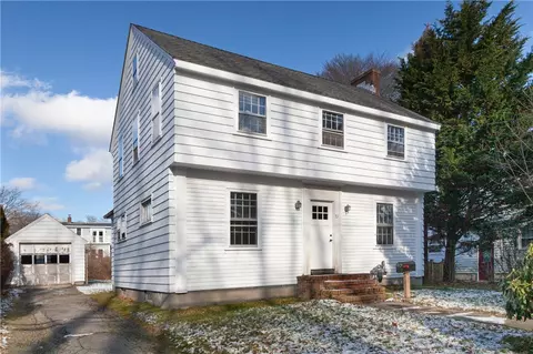 53 Harrison Ave, Newport, RI 02840
