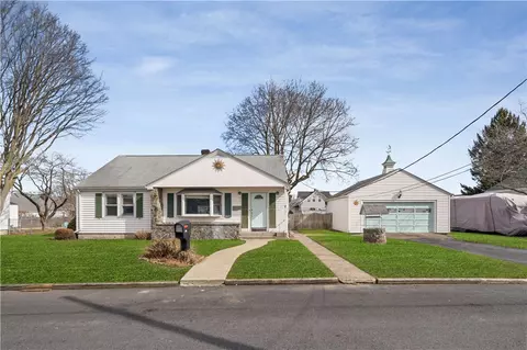 198 Burgess Ave, Pawtucket, RI 02861
