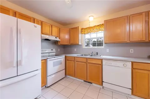 Kitchen - 23 E Fairway Ave, Westerly, RI 02891 photo 2 of 5