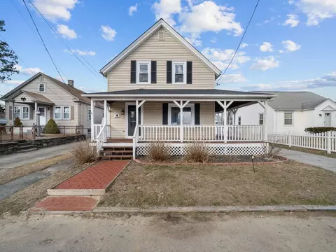 70 Hoppin Ave, East Providence, RI 02915