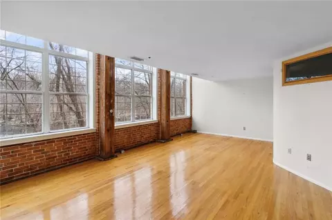 2 School St #132, Lincoln, RI 02865