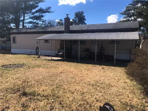 25 Valiant Dr, Coventry, RI 02816