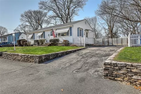 Exterior - 125 Adrian St, Warwick, RI 02886 photo 2 of 4
