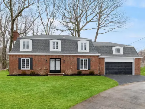 290 E Greenwich Ave, West Warwick, RI 02893