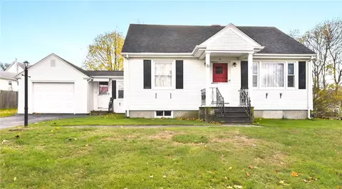 19 Lepes Rd, Tiverton, RI 02878