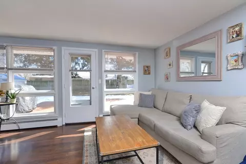 Living - 20 Gloucester St, Warwick, RI 02886 photo 1 of 7