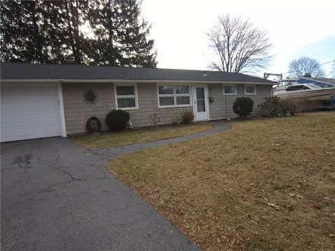 Exterior - 20 Gloucester St, Warwick, RI 02886 photo 4 of 13