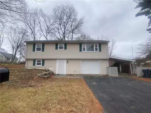 206 Second Ave, Warwick, RI 02888