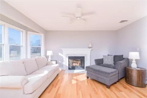 Living - 14 Juniper Ave, Westerly, RI 02891 photo 2 of 4