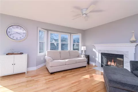 Living - 14 Juniper Ave, Westerly, RI 02891 photo 3 of 4