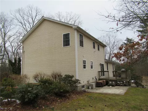 Exterior - 416 Log Rd, Smithfield, RI 02917 photo 6 of 9