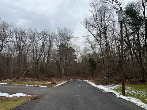 0 Rowland Dr, Dighton, MA 02703