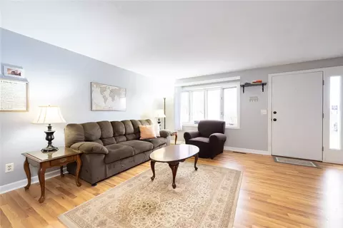 275 Grotto Ave #9FF/32, Pawtucket, RI 02860
