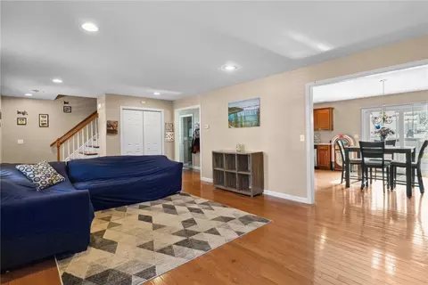 89 Grinnell St, Fall River, MA 02721 photo 9