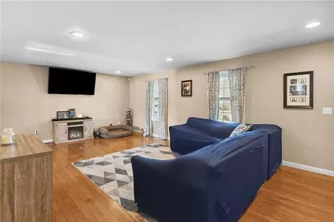 89 Grinnell St, Fall River, MA 02721 photo 11
