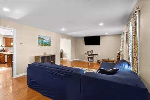 89 Grinnell St, Fall River, MA 02721 photo 10