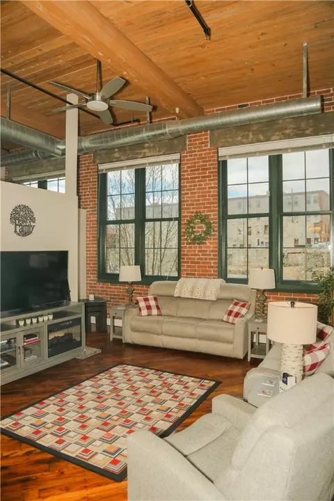 99 Allen St #203, Woonsocket, RI 02895