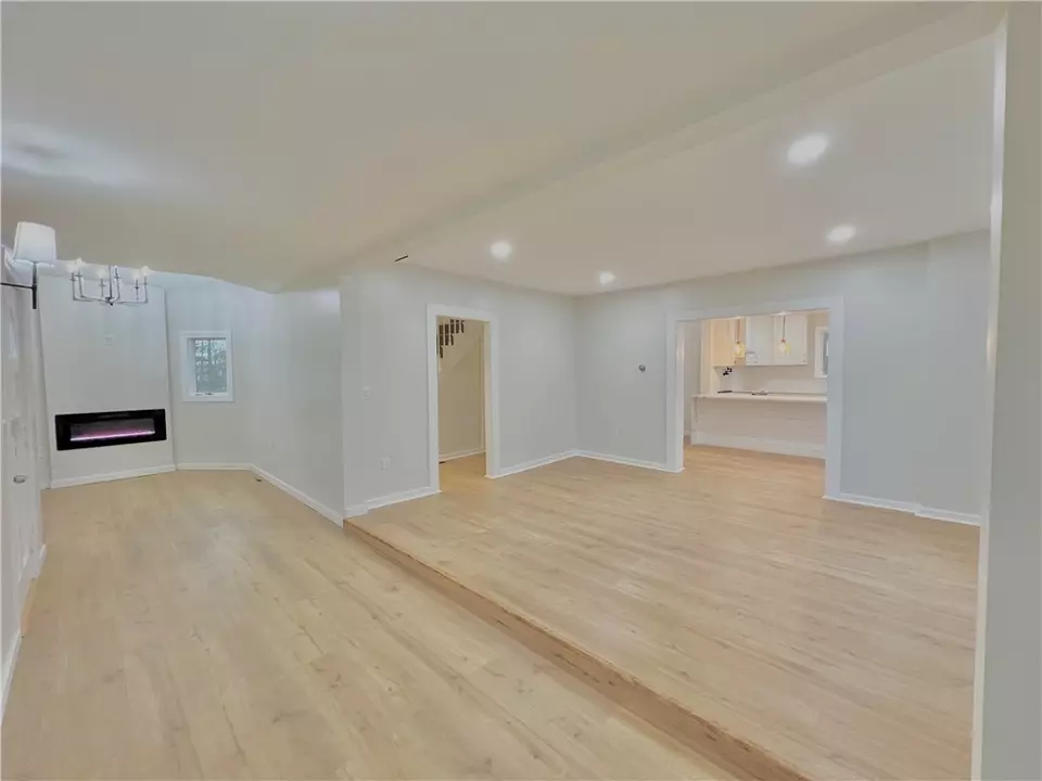 477 Oakhill Ave, Attleboro, MA 02703 18 Photos Movoto