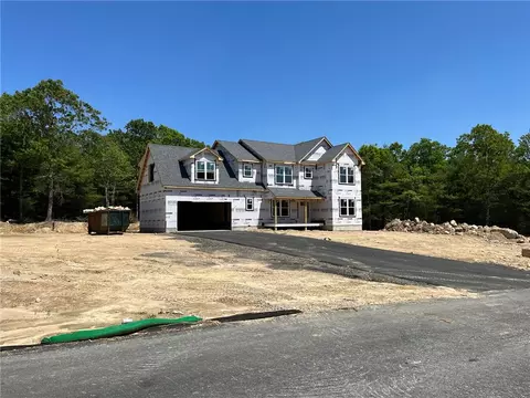 13 Cassidy Trl, Coventry, RI 02816